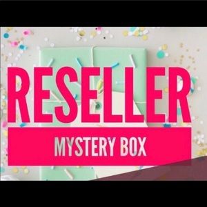 FLASH SALE ONE AVAILABLE - 5lbs Reseller Mystery Box 📦
